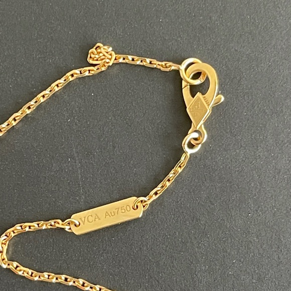 Van Cleef and Arpels Vintage Alhambra pendant - Picture 5 of 7